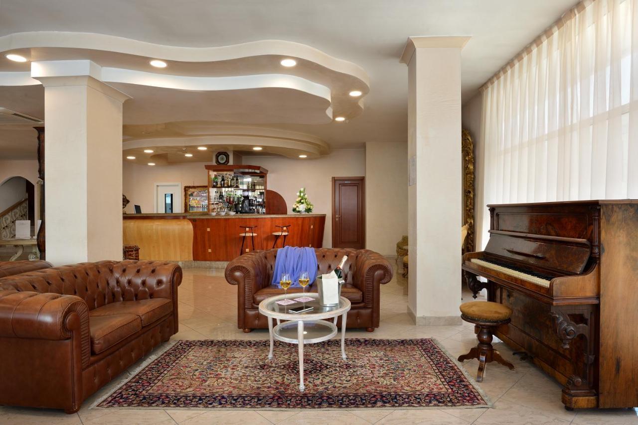 Hotel Gaston Rimini Luaran gambar